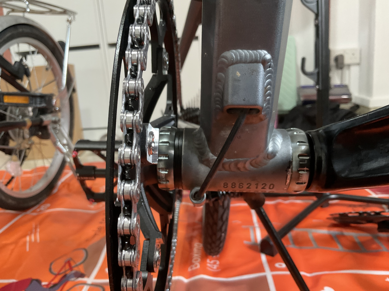 Blooke Center Bearing Front